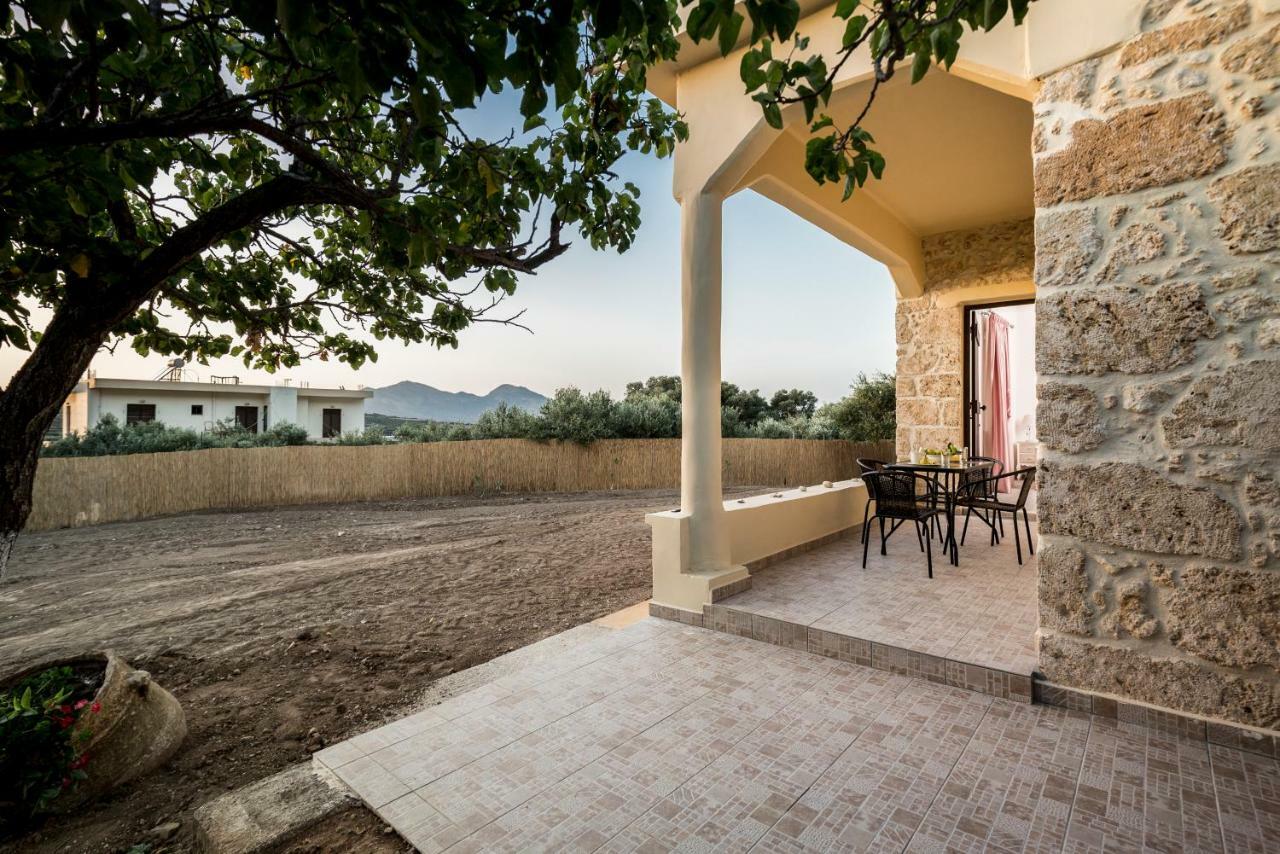 Nepheli Stone House Villa Plátanos Exterior foto